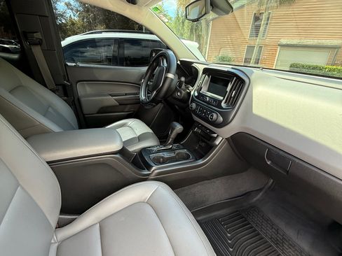 Used 2020 Chevrolet Colorado W/T w/ Custom Special Edition image 15