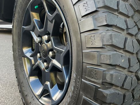Used 2023 Jeep Wrangler Sport AWD/4WD image 18