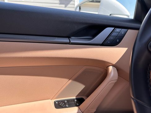 Used 2022 Porsche 911 Carrera image 14