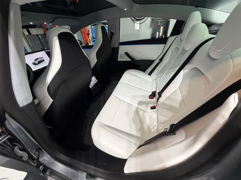 Used 2025 Tesla Model 3 Performance image 9