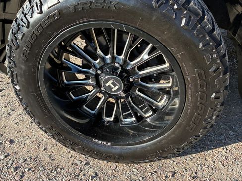 Used 2017 RAM 1500 Express image 17