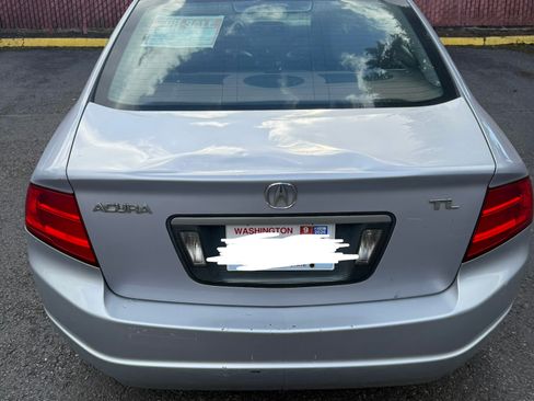 Used 2005 Acura TL 3.2 Sedan 4D image 2