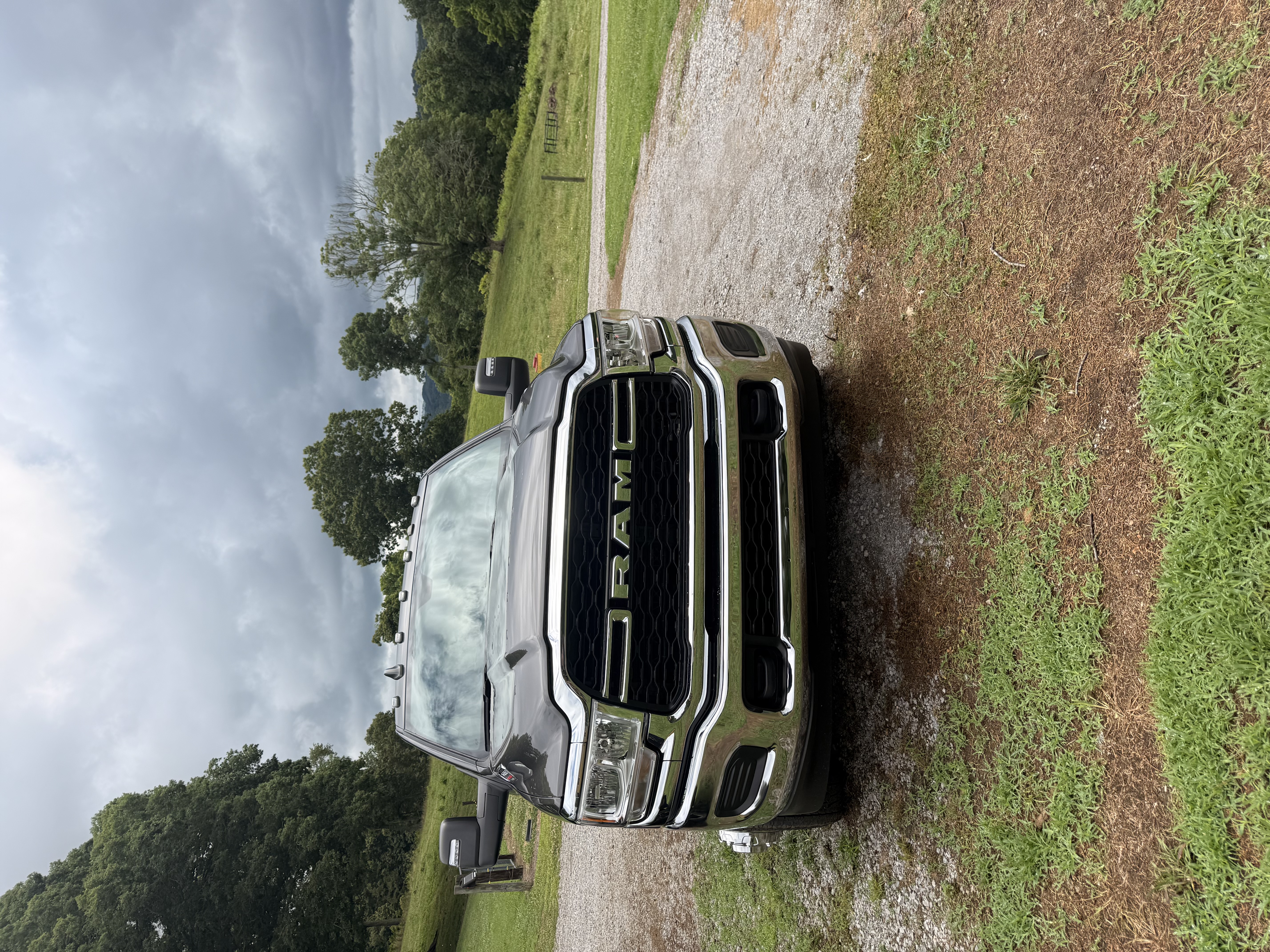 Used 2024 RAM 3500 Tradesman w/ Chrome Appearance Group AWD/4WD image 2