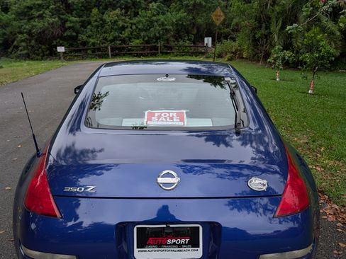 Used 2005 Nissan 350Z Touring image 4