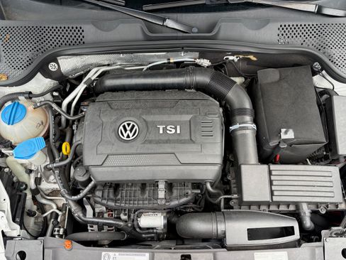 Used 2013 Volkswagen Beetle 2.0T FWD image 21
