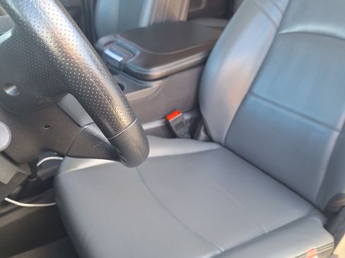 Used 2020 RAM 2500 Tradesman w/ Chrome Appearance Group image 9