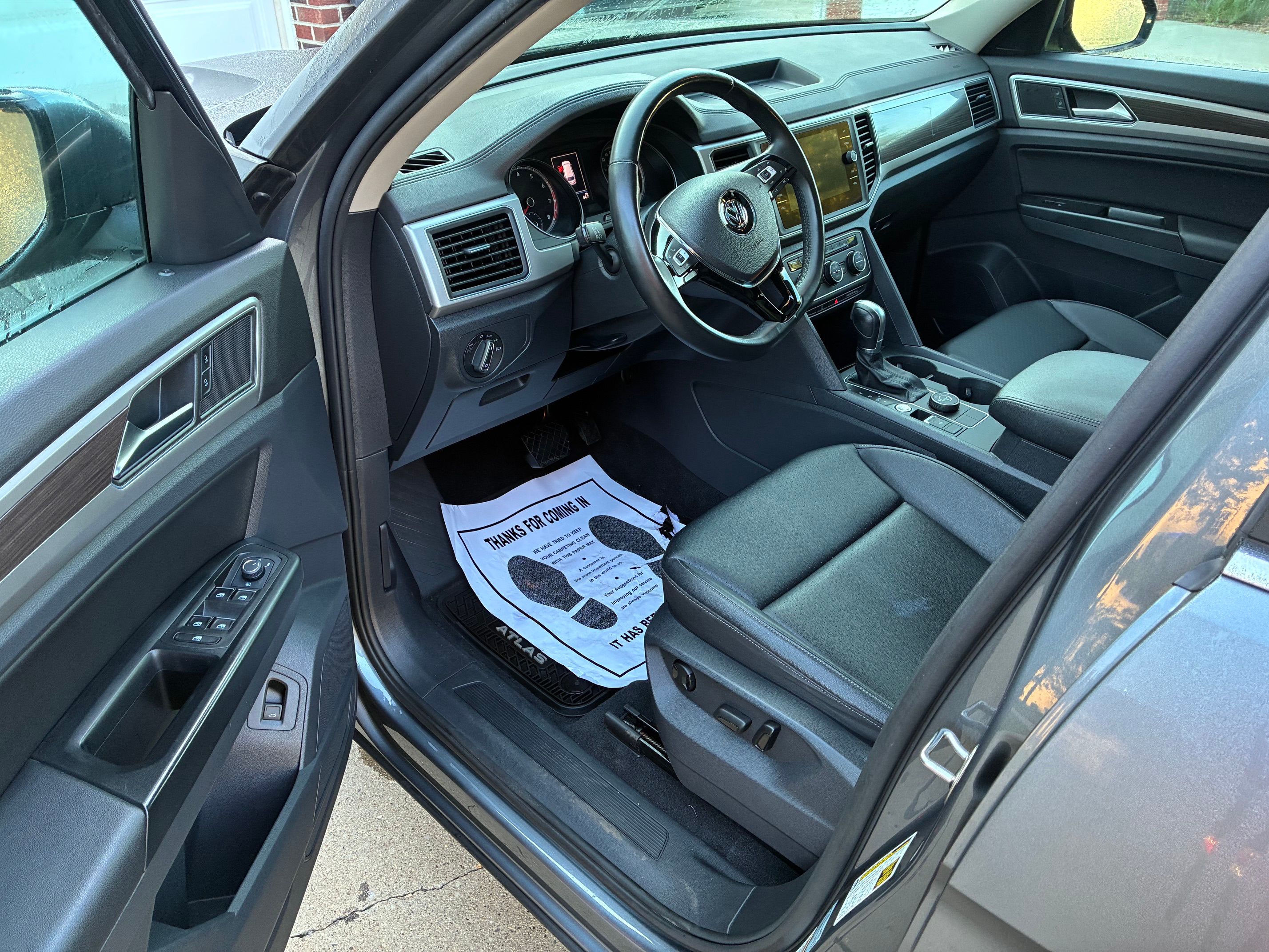 Used 2019 Volkswagen Atlas SE w/ Panoramic Sunroof Package AWD/4WD image 8