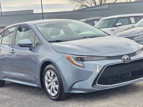 Used 2021 Toyota Corolla LE image 1
