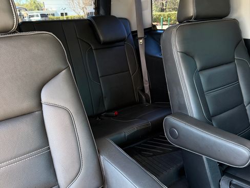 Used 2018 GMC Yukon Denali w/ Denali Ultimate Package image 15