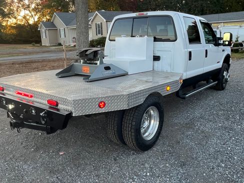 Used 2006 Ford F350 Lariat image 11