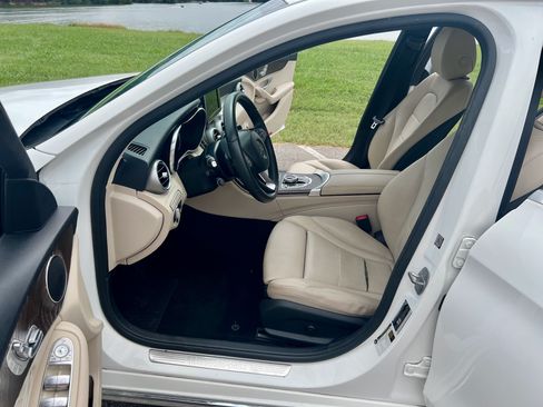 Used 2017 Mercedes-Benz C 300 Sedan image 14