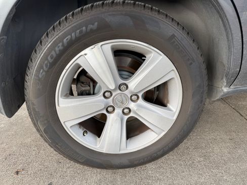 Used 2011 Acura MDX w/ Technology Package AWD/4WD image 2