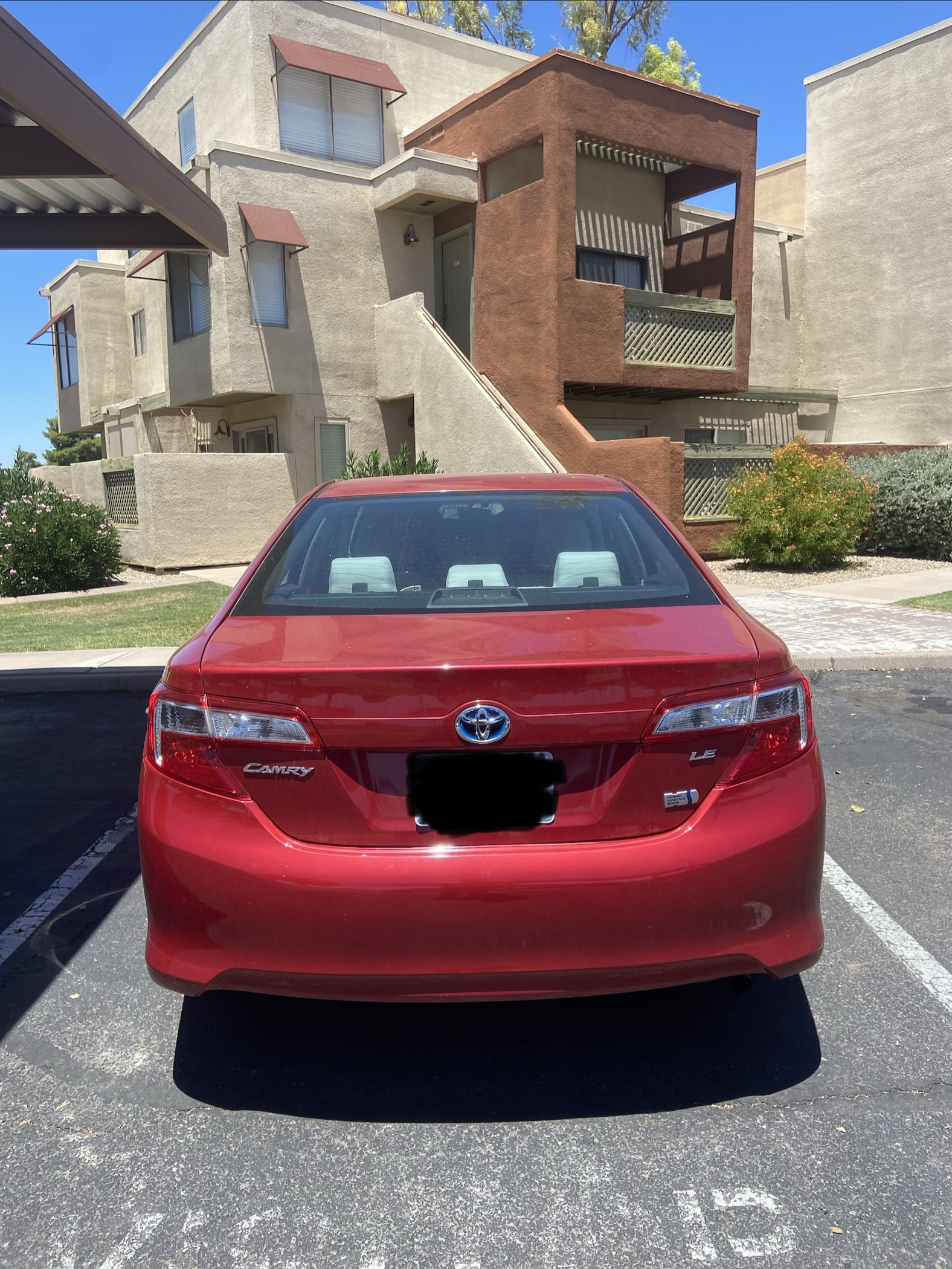 Used 2014 Toyota Camry LE FWD image 4