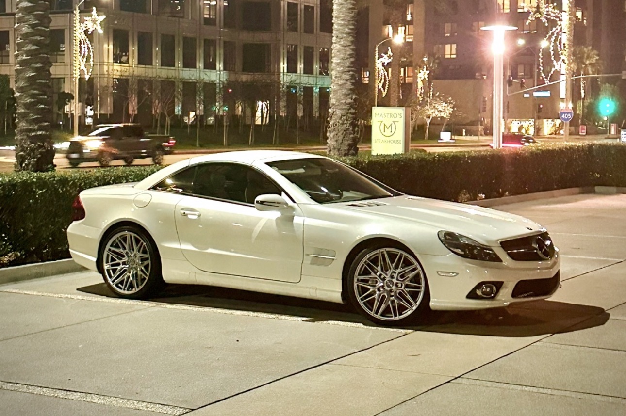 Used 2011 Mercedes-Benz SL 550 image 5
