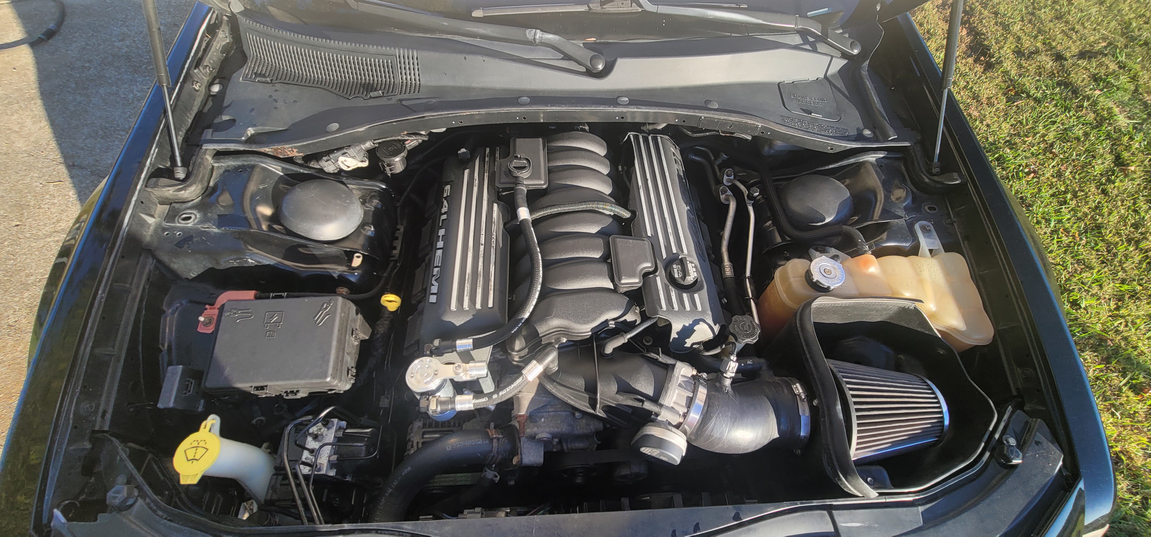 Used 2012 Chrysler 300 SRT8 w/ 19-Premium Speaker Group RWD image 10