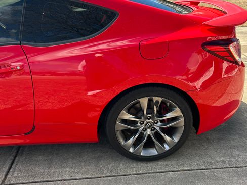 Used 2015 Hyundai Genesis 3.8 image 11