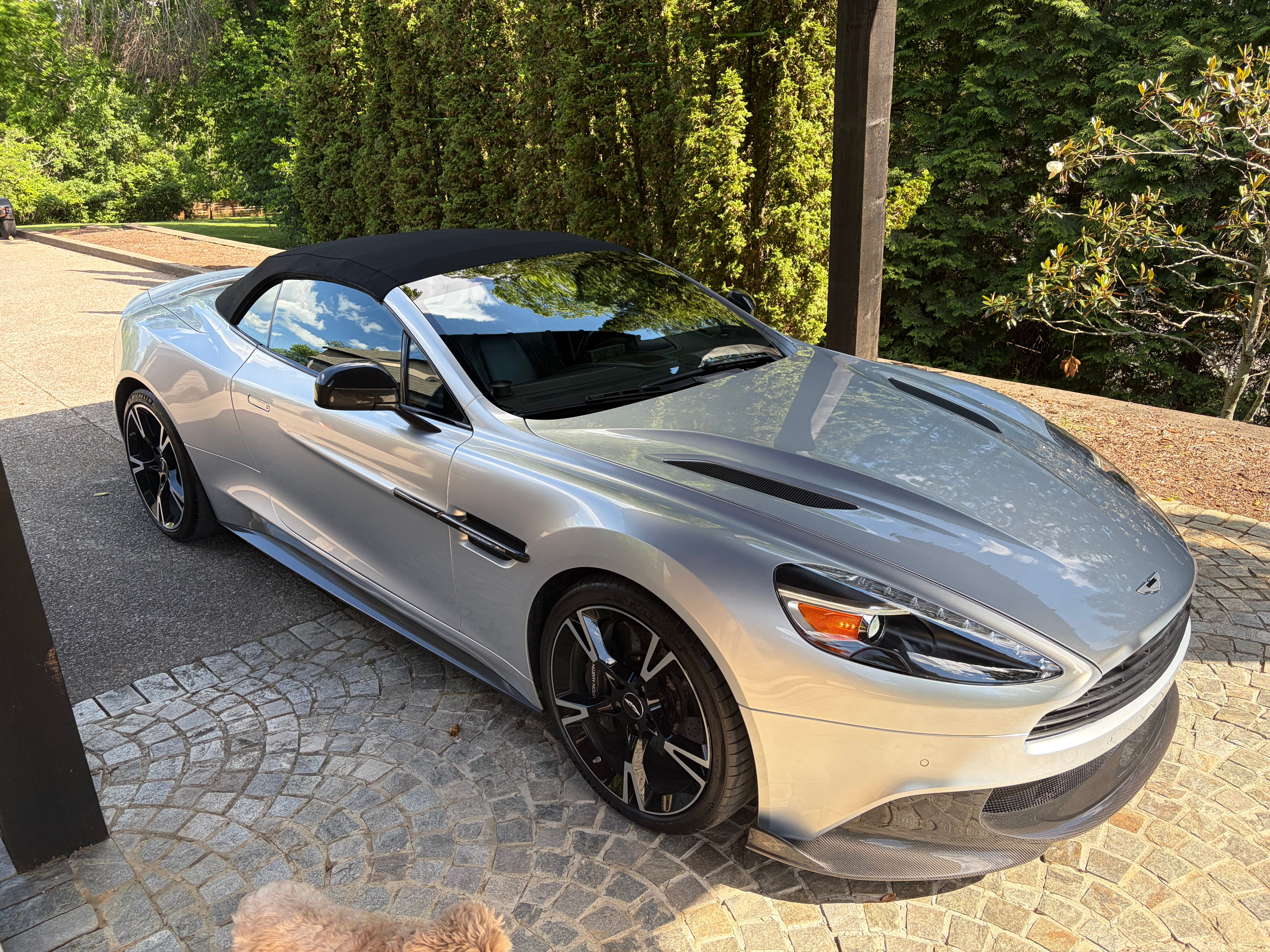 Used 2018 Aston Martin Vanquish S RWD image 4