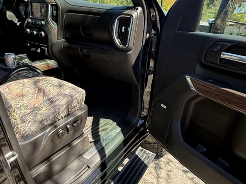 Used 2022 Chevrolet Silverado 2500 High Country w/ Safety Package II AWD/4WD image 26