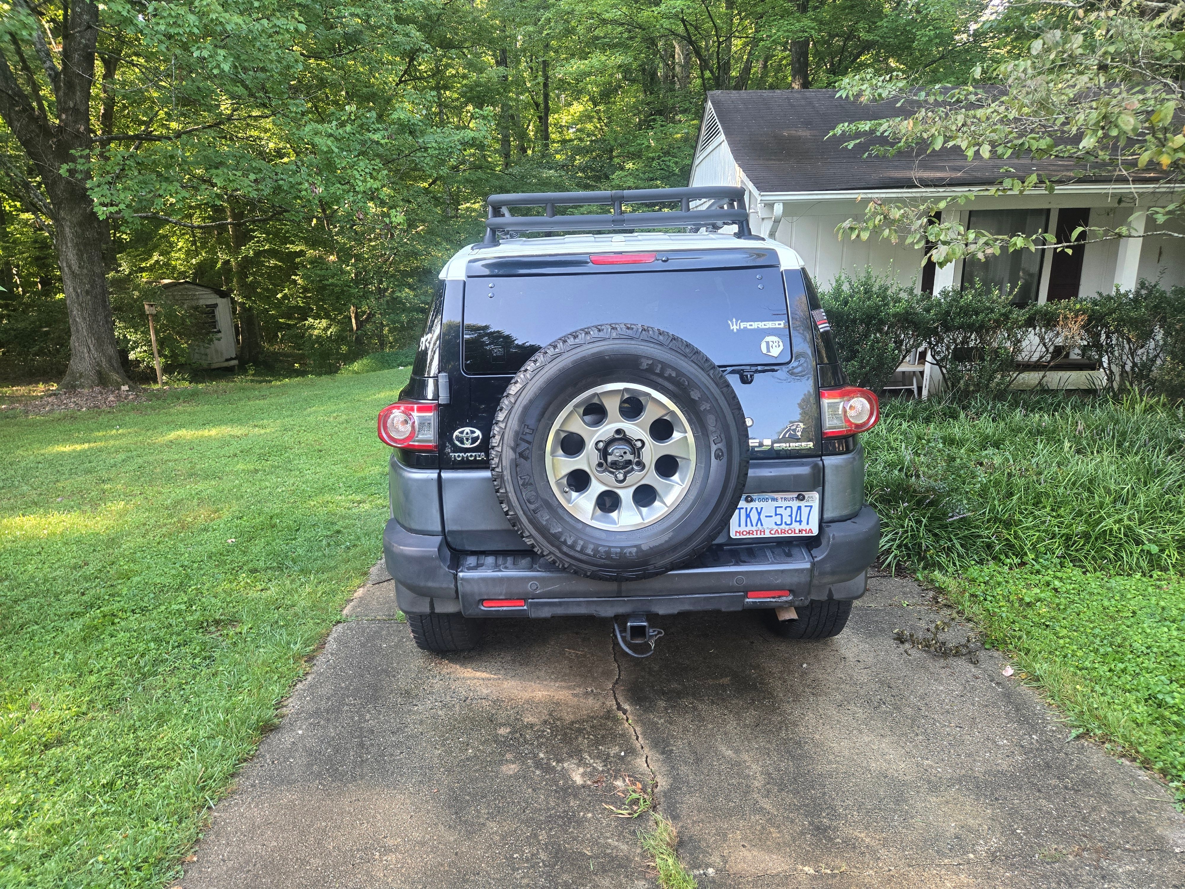 Used 2012 Toyota FJ Cruiser 2WD w/ Upgrade Pkg image 15