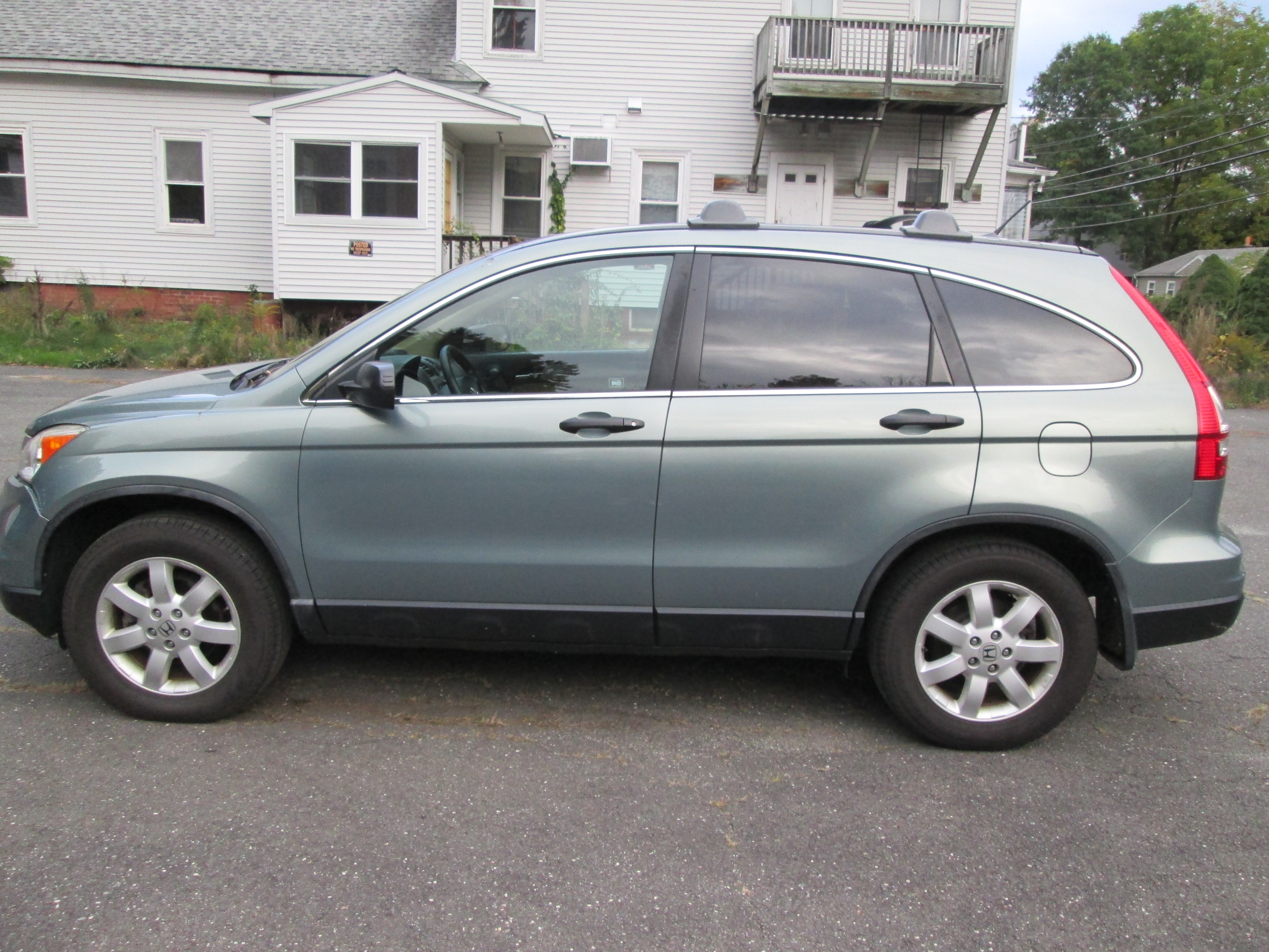 Used 2011 Honda CR-V SE image 1