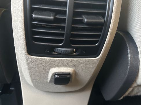 Used 2018 Ford Escape SE image 15