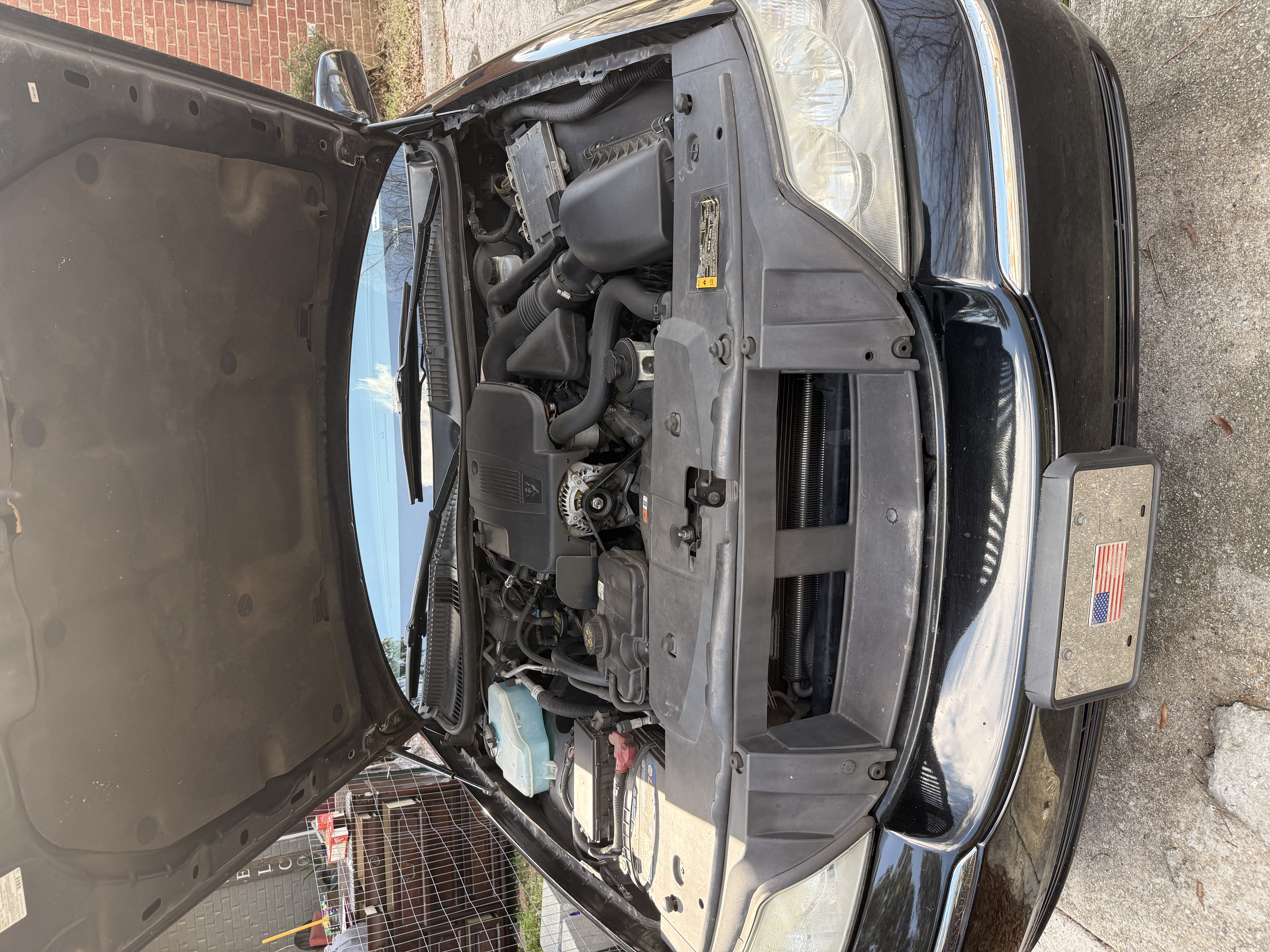 Used 2011 Lincoln Town Car Signature Limited RWD image 4