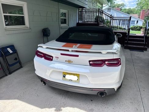 Used 2019 Chevrolet Camaro LT RWD image 2