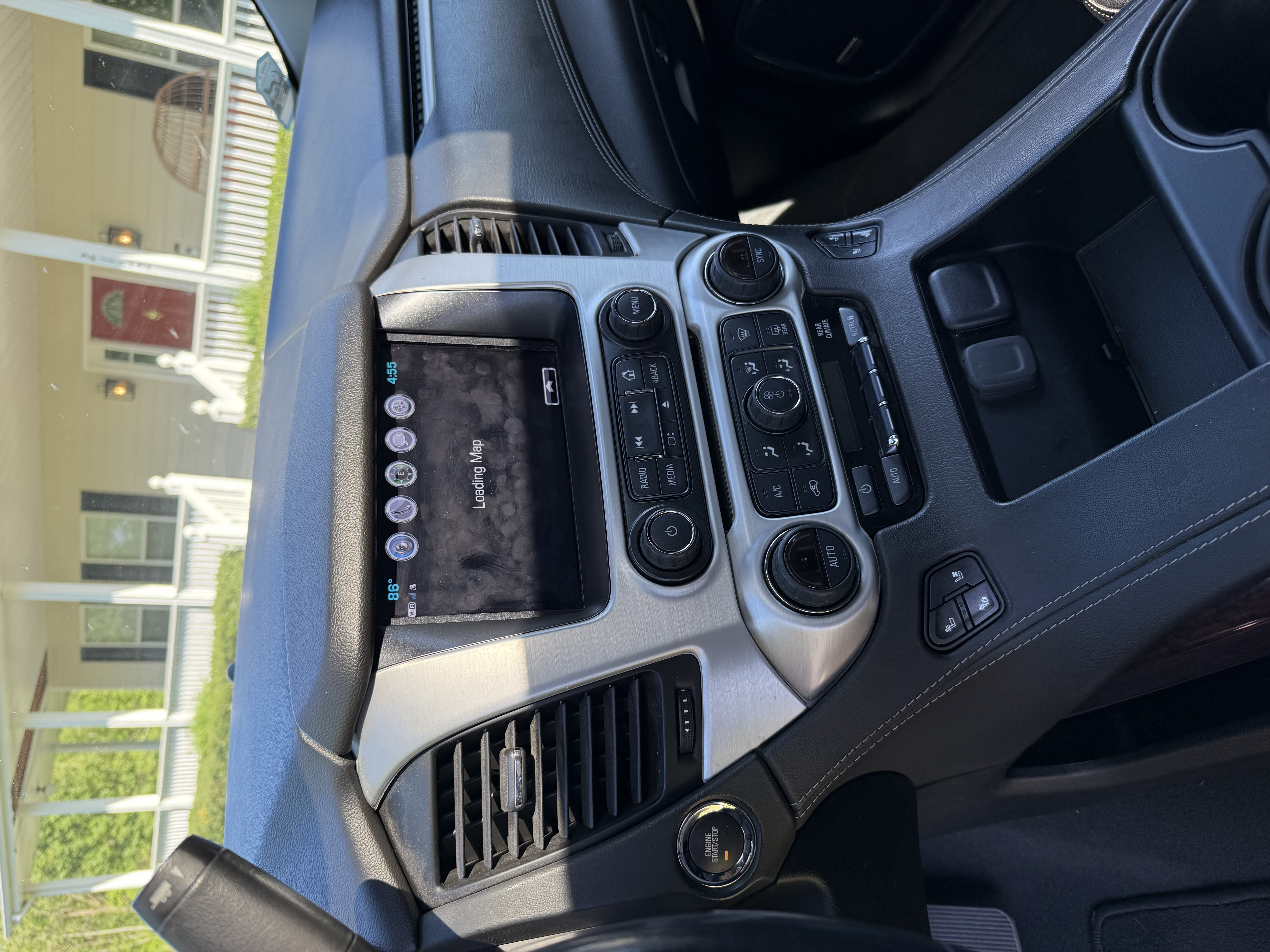 Used 2019 GMC Yukon XL SLT w/ Open Road Package AWD/4WD image 10