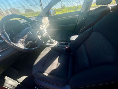 Used 2017 Hyundai Elantra Value Edition image 16