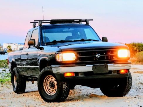 Used 1994 MAZDA B-Series Pickup 4x4 Cab Plus B3000 image 1