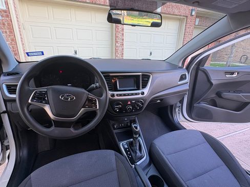 Used 2021 Hyundai Accent SE FWD image 5