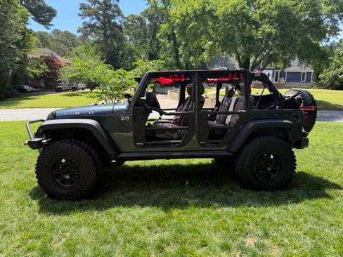 Used 2008 Jeep Wrangler Unlimited Rubicon w/ Dual Top Group AWD/4WD image 6
