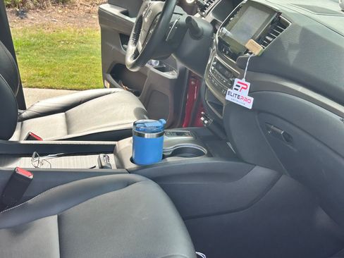 Used 2023 Honda Ridgeline RTL-E image 16