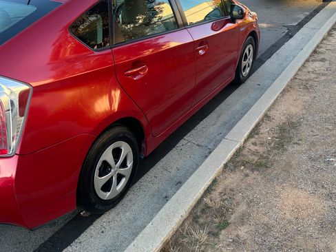 Used 2013 Toyota Prius Four FWD image 11
