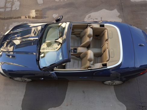 Used 2010 Jaguar XKR R image 4