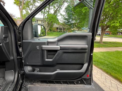 Used 2016 Ford F150 XLT w/ Equipment Group 301A Mid AWD/4WD image 17