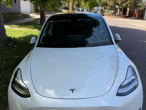 Used 2020 Tesla Model Y Long Range image 11