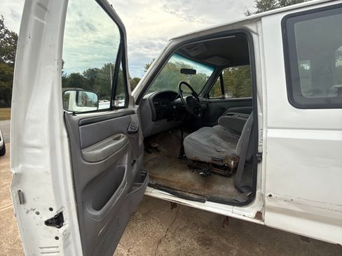 Used 1997 Ford F250 4x4 SuperCab Heavy Duty image 6