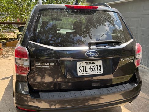 Used 2016 Subaru Forester 2.5i Premium AWD/4WD image 2