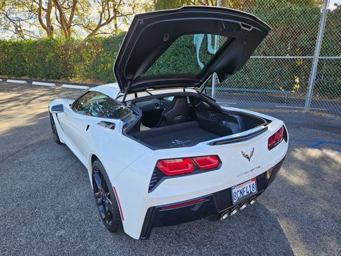 Used 2018 Chevrolet Corvette Stingray Coupe w/ Battery Protection Package image 13