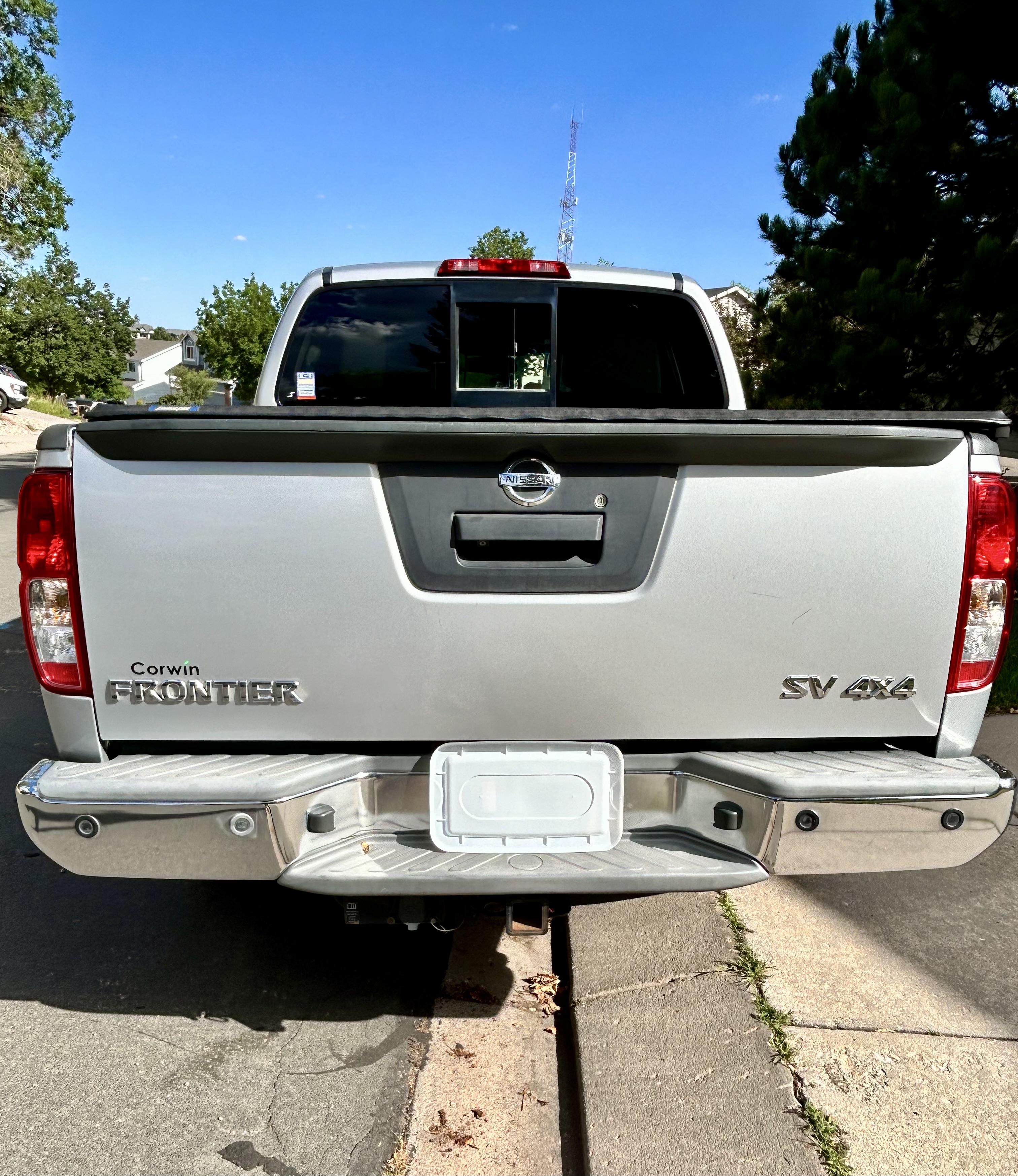 Used 2015 Nissan Frontier SV w/ SV Value Truck Package AWD/4WD image 4