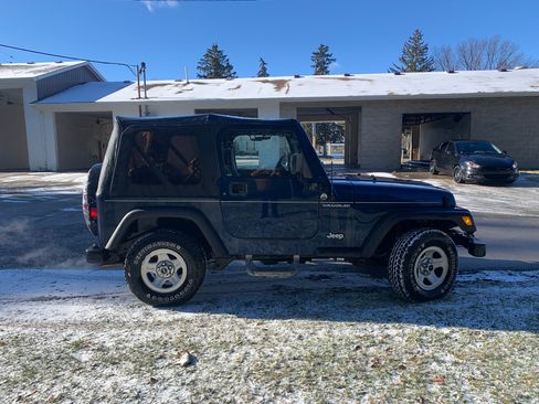 Used 2000 Jeep Wrangler SE image 4