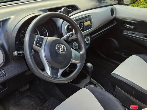 Used 2012 Toyota Yaris LE image 1