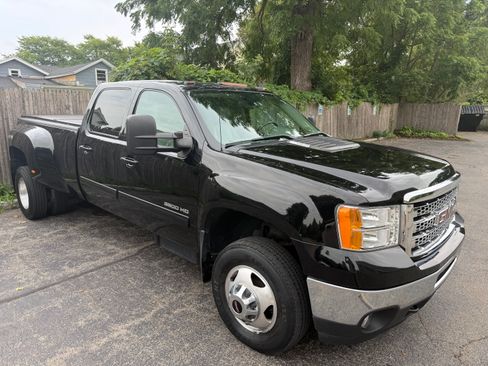 Used 2013 GMC Sierra 3500 SLT w/ SLT Convenience Package AWD/4WD image 1