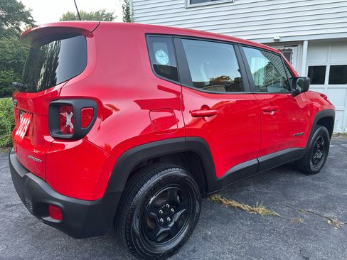 Used 2020 Jeep Renegade Sport image 10