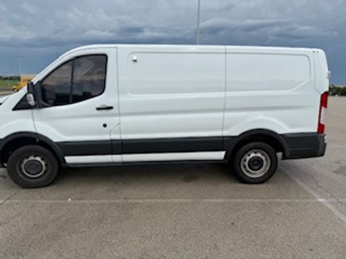 Used 2016 Ford Transit 150 130 Low Roof image 6