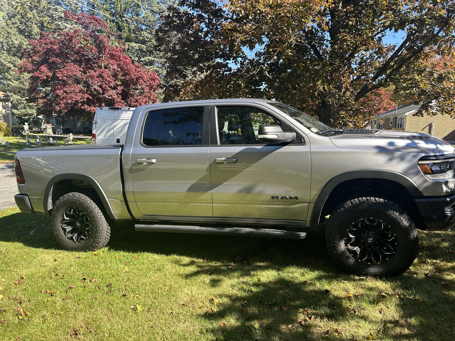 Used 2019 RAM 1500 Rebel w/ Rebel Level 2 Equipment Group AWD/4WD image 2