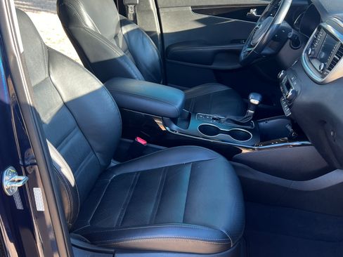 Used 2020 Kia Sorento EX image 11
