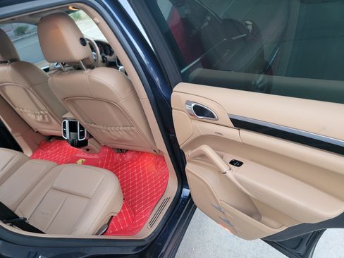 Used 2013 Porsche Cayenne image 20