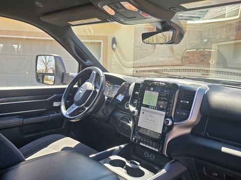 Used 2024 RAM 3500 Big Horn w/ Sport Appearance Package image 9